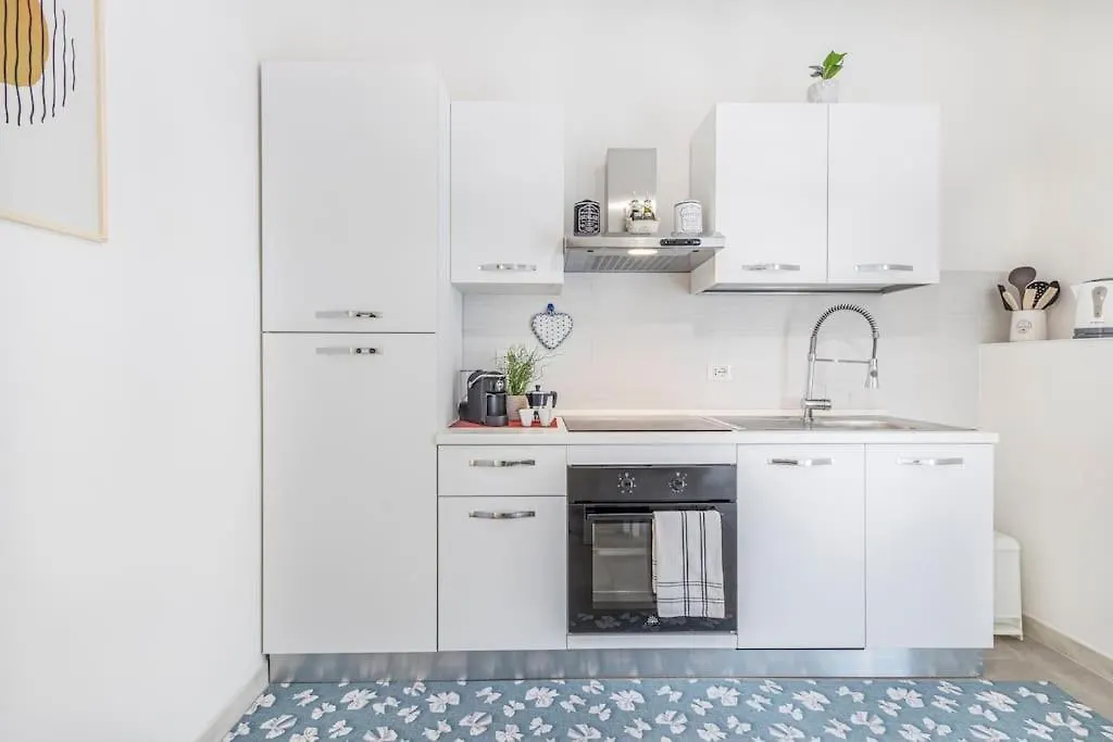 Minimalist Oasis - City Life & Hesperia Hospital Modena 0*,